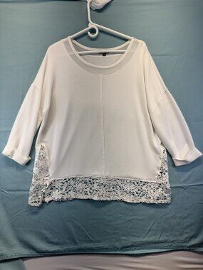 A&I Women's Blouse White Sz L